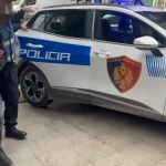 I mori me dhunë varësen e floririt një vajze në Kamëz, arrestohet 36-vjeçari