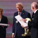 FIFA i jep çmimin e “Paqes”, Trump: Një nga nderet më të mëdha të jetës sime