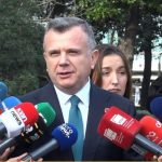 Balla: Asgjë e re nga opozita, kështu dogjën karriget dhe 8 vite më parë