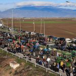 Fermerët grekë sërish në protestë, bllokohet disa orë aksi Kakavijë–Janinë