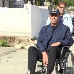 Operohet në kokë por shteti e le muaj të tërë pa pagesë për arsye banale, skandali në Vlorë