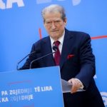 Berisha: Janë përpëlitjet e fundit të Ramës. Shqiptarët duan ta shohin me kostumin e Maduros, tutat ‘Nike’