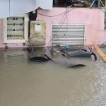 Përmbytjet në Durrës, niveli i ujit arrin pranë aparateve të energjisë elektrike