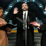 Me dorën mbi ‘Kuran’, Mamdani betohet si kryetar bashkie i Nju Jorkut