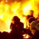 Protesta te Parlamenti plas molotovi, marrin flakë policët