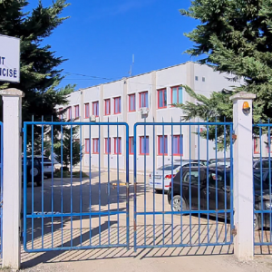 Vritet 47-vjeçari në Kavajë, u godit me thikë pas një konflikti, në kërkim autori