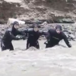 Hyri në Osum për të ndihmuar RENEA-n të gjente trupin e 42-vjeçarit, i riu ngec për 10 orë në ujë, braktiset nga institucionet