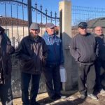 Prej javësh pa ujë të pijshëm, banorët e Maliqit në protestë: Ky që kemi na rrezikon fëmijët