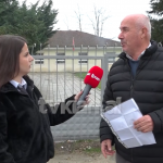 Bën transport për fëmijët e shkollës me furgon, ja çfarë denoncon shoferi