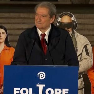 Berisha zbulon orën e protestës së radhës: Në 10:00 të gjithë shqiptarët para Parlamentit!