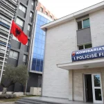 Krim i rëndë në Fier, 80-vjeçari vret gruan më pas dhe veten