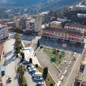 Boshatiset Poliçani, të rinjtë largohen për shkak të mungesës së punës