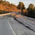 Dëmtohet rëndë rruga në Gjinar të Elbasanit