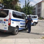 Dhunoi nënën, gjyshen dhe tezen, arrestohet 40-vjeçari në Kolonjë