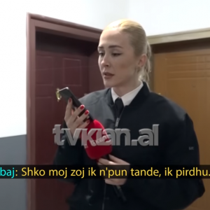 “Shko moj, ik pirdhu”, i mori 5 milion lekë për leje ndërtimi hallexhiut, mashtruesi shan gazetaren!