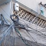 Fund epokës së kabllove të internetit në ajër dhe në fasadat e pallateve, ja çfarë parashikon projektligji i ri për ndërtimet