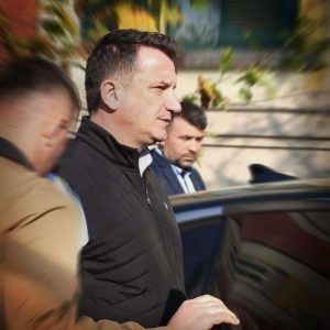 Erion Veliaj kërkon transmetim live të seancave gjyqësore në Gjykatën Administrative