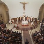 Besimtarët katolikë kremtojnë Pashkën, simbolikë e triumfit të jetës mbi vdekjen!