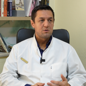 Dita Botërore e Parkinsonit, neurologët: Sëmundja po prek edhe moshat e reja