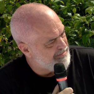 Rama me operatorët turistikë në Vlorë: Vende të tjera kanë vepruar si të dehur! Iu kanë mbetur në derë investimet, se njerëzit s’iu kanë shkuar më