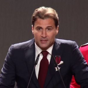 Lorik Cana merr titullin Kalorës i Urdhrit të Skënderbeut, kush janë personalitet e dekoruara nga Begaj