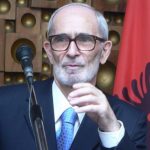 Ndahet nga jeta akademiku Rexhep Qosja