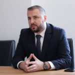 Lirohet nga detyra Drejtori i Përgjithshëm i Burgjeve, Klevis Qose