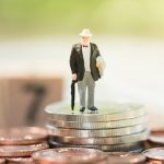 Nga 800 – 1800 lekë në muaj, detajet e bonusit të ri dhe sfida e pensionistëve me çmimet