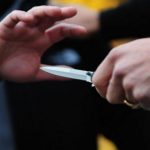 E rëndë në Pogradec/ Tentuan ta rrëmbejnë 17-vjeçari dhe e plagosin me thikë! Kapen autorët