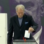 I shoqëruar nga bashkëshortja, Berisha voton për kreun e PD-së: Proces shembullor dhe demokratik