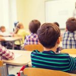 Shqipëria e vetmja në Evropë: Asnjë burrë s’është edukator! Sociologët: Ende problem stereotipat, duan punë të paguar si ‘kryefamiljar’