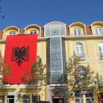 Komuniteti Mysliman reagon për terapinë hormonale: Apel për kujdes maksimal ndaj të miturve