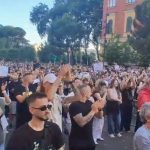 Dhuna ndaj protestuesve që kundërshtuan projektin në Zvërnec, protestë para Ministrisë së Brendshme
