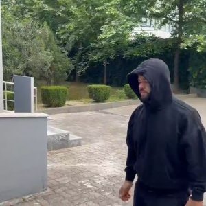 Dëshmitar në gjyqin e Laert Haxhiut, paraqitet në GJKKO “Noizy”