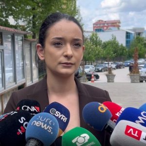 Akuzoi për abuzim seksual kirurgun ‘gjinekolog’, avokatja e 21-vjeçares: Akuza të përsëritura prej dekadash për mjekun