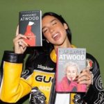 Liri për librat e ndaluar dhe të censuruar, Dua Lipa hap bibliotekën e saj në Portugali