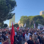 Dita e 9-të e protestës, qytetarët mblidhen para Kryeministrisë