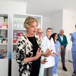 Ministrja Sala: 36 qendra shëndetësore verore në shërbim 24/7, nis për herë të parë zbatimi i tarifave të unifikuara për turistët e huaj
