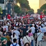 Sot dita e 20-të e protestës, aktivistët dhe qytetarët mblidhen sërish para Kryeministrisë