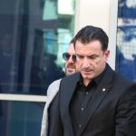 I dha celular Veliajt gjatë shoqërimit në paraburgim, lirohet nga qelia punonjësi i Policisë së Burgjeve