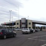 Kishte fshehur një tajlandeze në valixhe për ta kaluar jashtë vendit, arrestohet 26-vjeçari në Muriqan