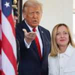 Trump ‘rindez tensionet’ me Melonin, poston foton e kryeministres italiane: Nevojitet urdhër kufizues