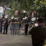 Dëmtuan Komisariatin Nr. 3, vihet në pranga një protestues. Shpallen në kërkim 4 të tjerë