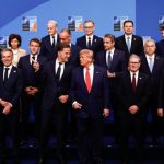 Erdogan u dhuron liderëve të NATO-s pistoleta të personalizuara