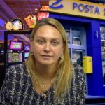 Ish-drejtoresha e postës 340 herë në kazino bashkë me bashkëshortin, debate të forta në seancë, avokati: Është nënë e 6 fëmijëve