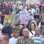 Sot dita e 52-të e tubimit, protestuesit vendosen përpara Kryeministrisë