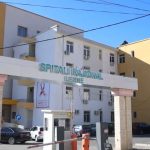 Shkoi për mjekim me armë me vete, 54-vjeçarit nga Lezha i shkrepet pistoleta aksidentalisht