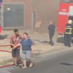 Zjarr i madh në Durrës në zonën e Shkozetit, 5 zjarrëfikëse në vendgjarje! Dyshohet se një pjesë e qytetit është pa drita