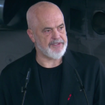 Protestat kundër propozimit të PS për reformën territoriale, Rama: Djegia e teserave akt i turpshëm