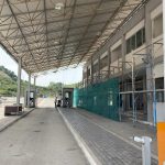 Tentoi të ndihmonte 6 persona të kalonin ilegalisht kufirin, arrestohet 19-vjeçari në Qafë-Botë
